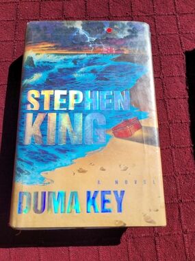 Duma Key Hardcover Novel - Blue/Tan